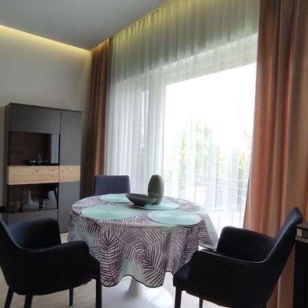 New J&R Apartment Near Girstutis, Free Private Parking & Self Check-In Kaunas Esterno foto