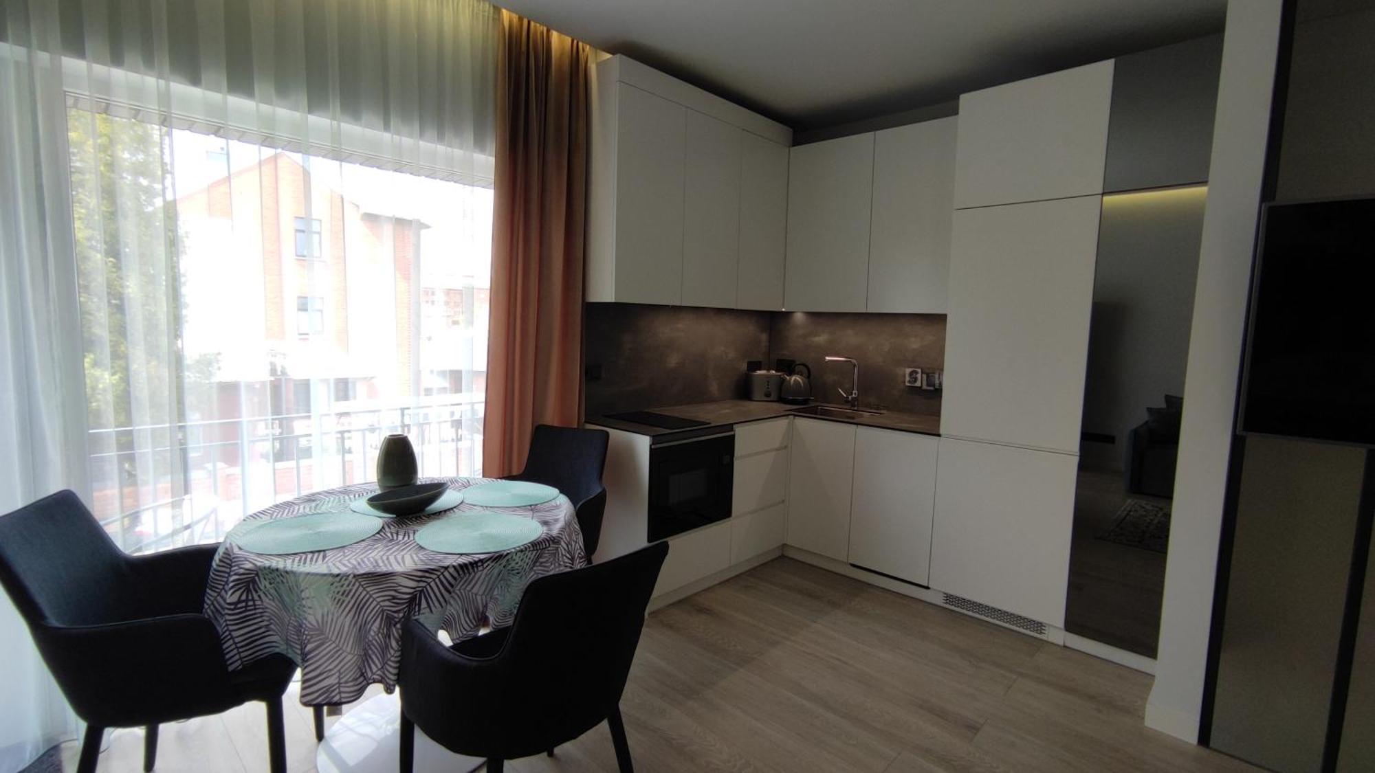 New J&R Apartment Near Girstutis, Free Private Parking & Self Check-In Kaunas Esterno foto