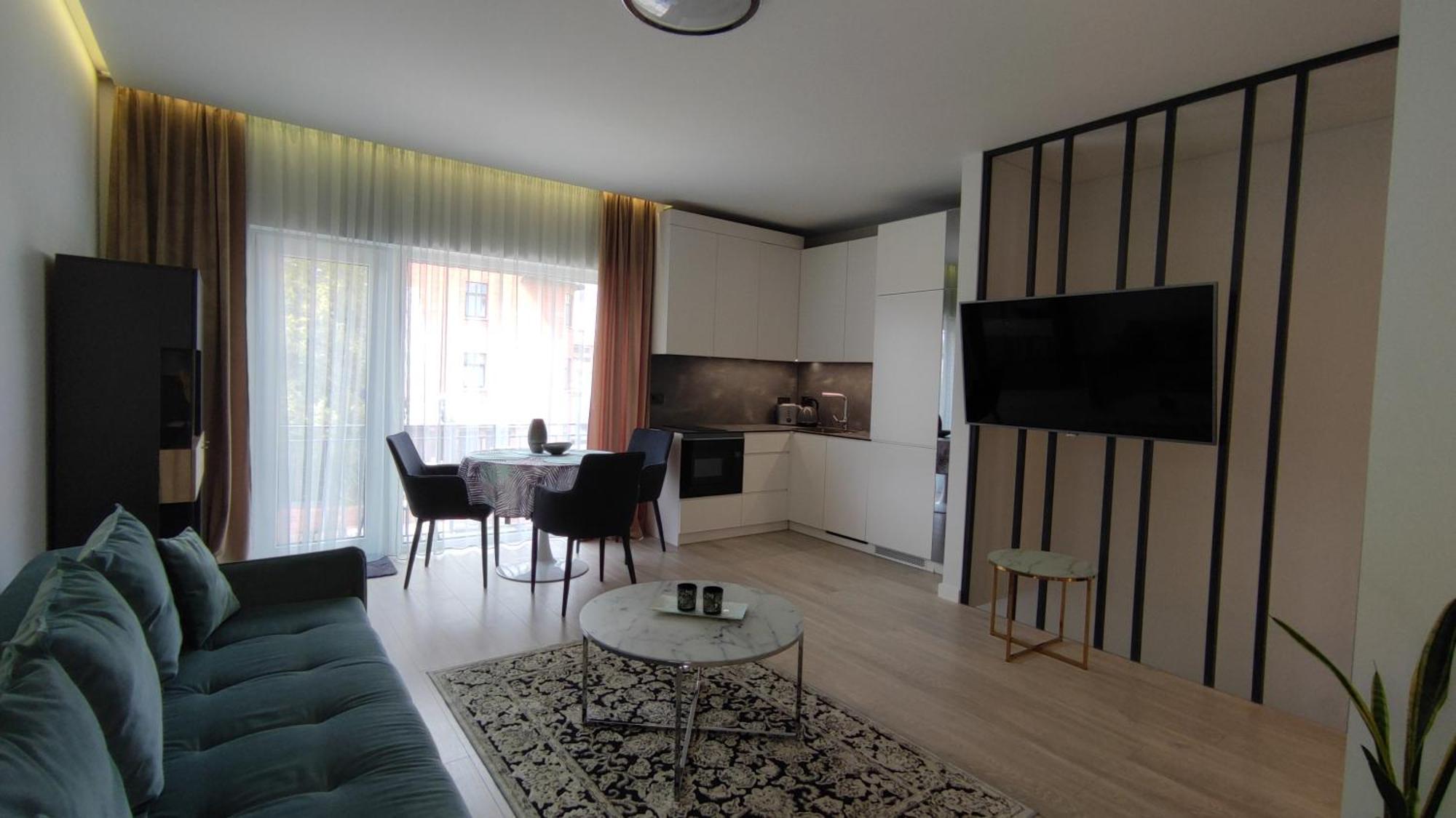 New J&R Apartment Near Girstutis, Free Private Parking & Self Check-In Kaunas Esterno foto