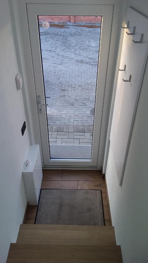 New J&R Apartment Near Girstutis, Free Private Parking & Self Check-In Kaunas Esterno foto