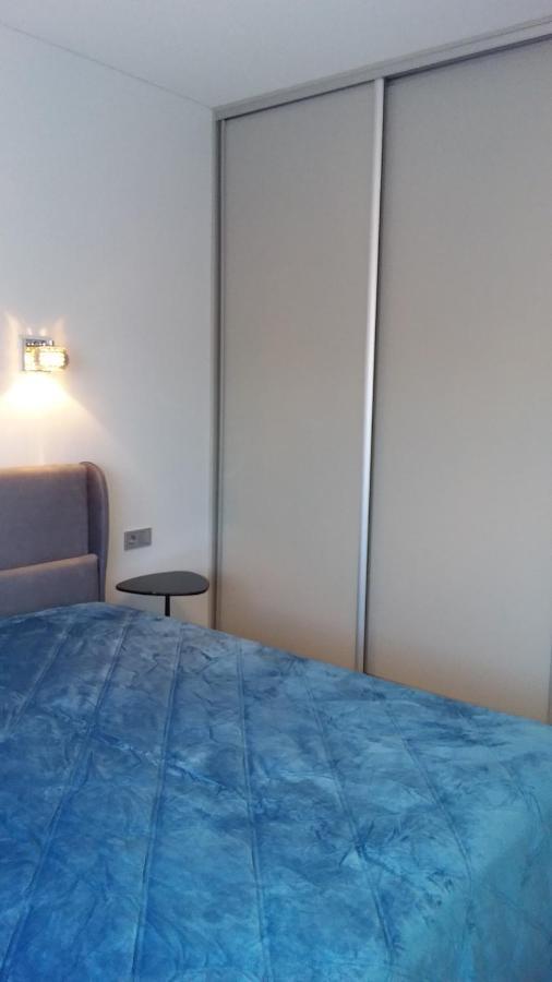 New J&R Apartment Near Girstutis, Free Private Parking & Self Check-In Kaunas Esterno foto
