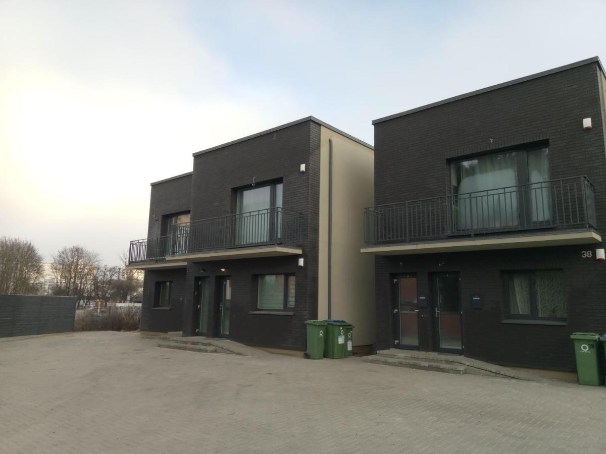 New J&R Apartment Near Girstutis, Free Private Parking & Self Check-In Kaunas Esterno foto
